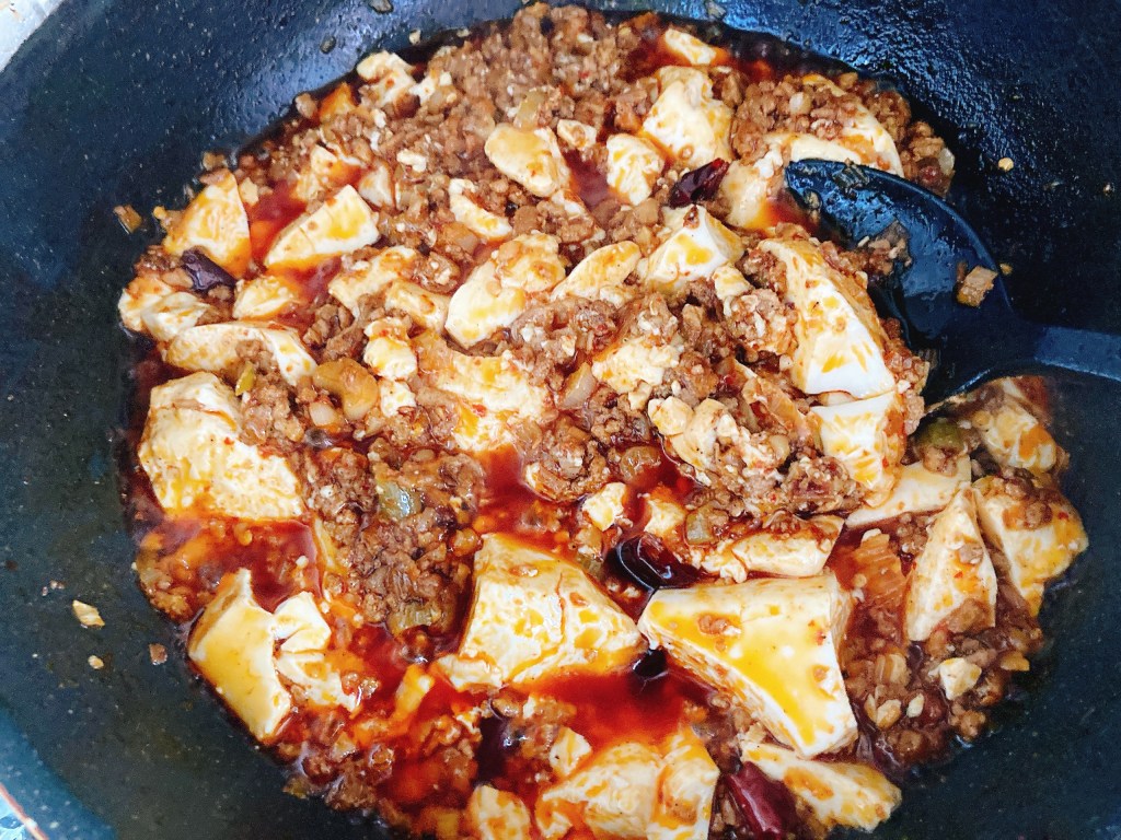 【晩酌研究】業務スーパーで『四川麻婆豆腐』10分で本格中華を作る話